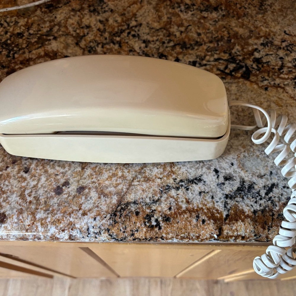 Bell Trimline Telephone almond vintage collectible